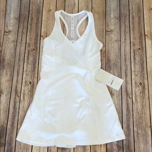 Lululemon Ace White Tennis Dress Size 4 new!!